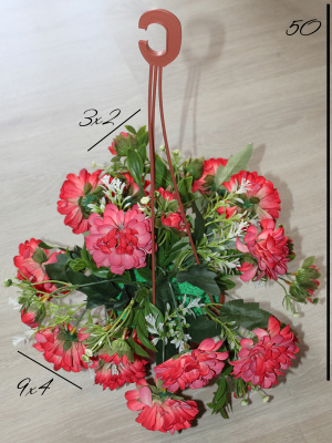 Цветы в подвесном кашпо 