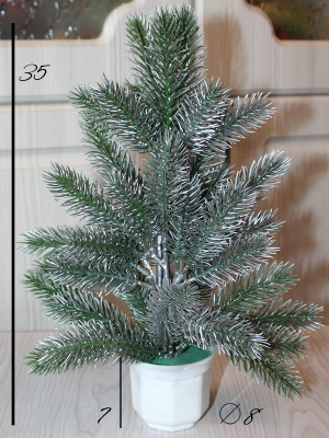 Елка в кашпо