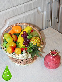 Корзина с фруктами